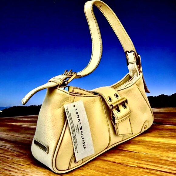 Tommy Hilfiger Y2K Eggshell Pebbled Leather Handbag Logo Zip & Buckle - Picture 3 of 15